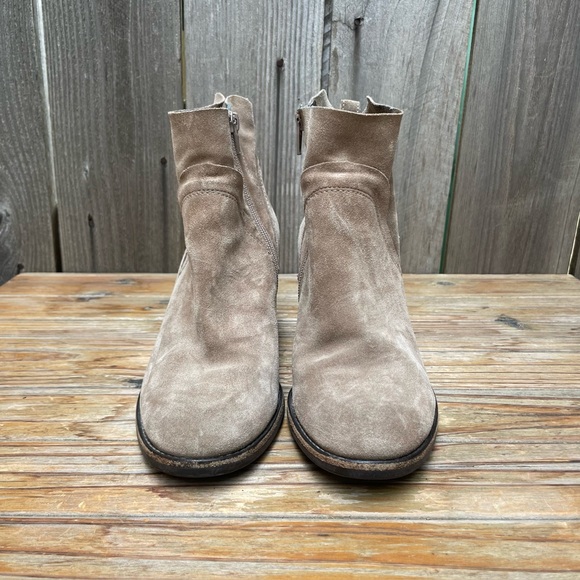 Paul Green Nora Hydro Bootie Womens 8 Tan Suede Stacked Heel Zip Boot - Picture 11 of 16